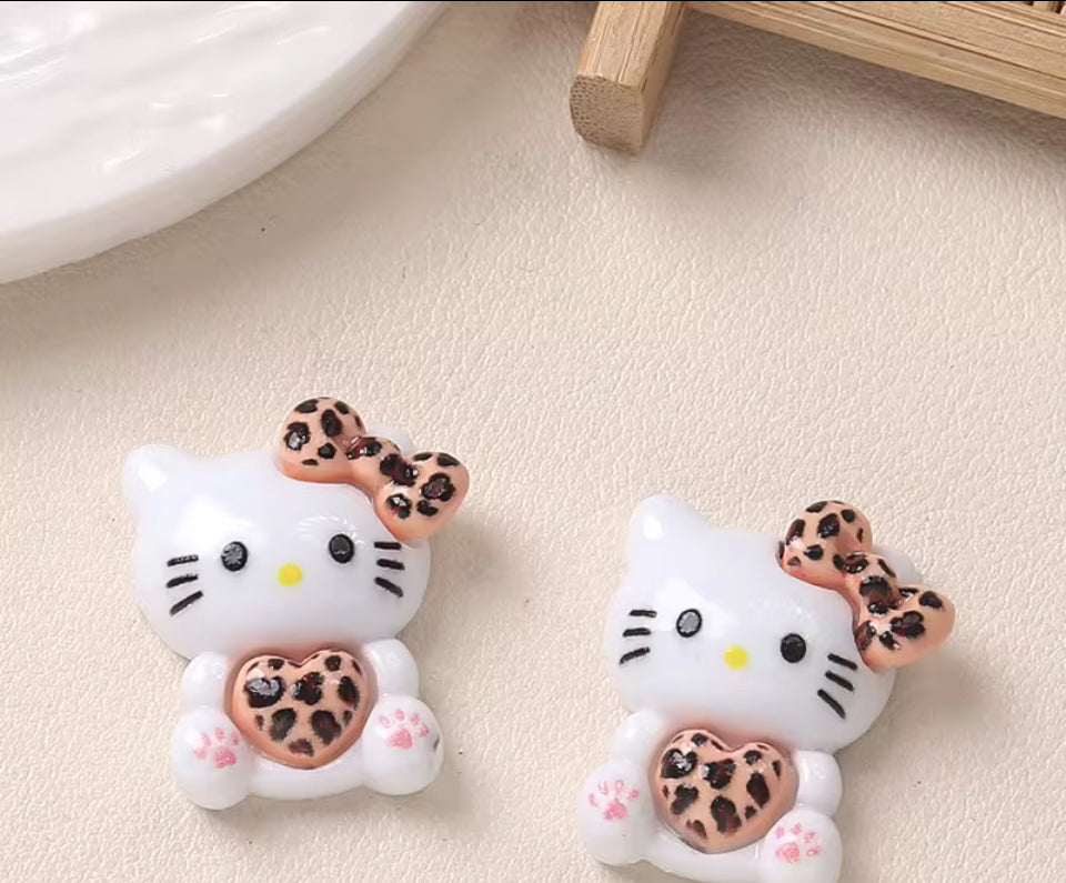 Charm Kitty 💓 🐆